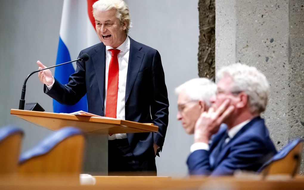 Geert Wilders (PVV) in de Tweede Kamer tijdens een debat over het eindverslag van informateurs Richard van Zwol en Elbert Dijkgraaf. beeld ANP, Robin van Lonkhuijsen 