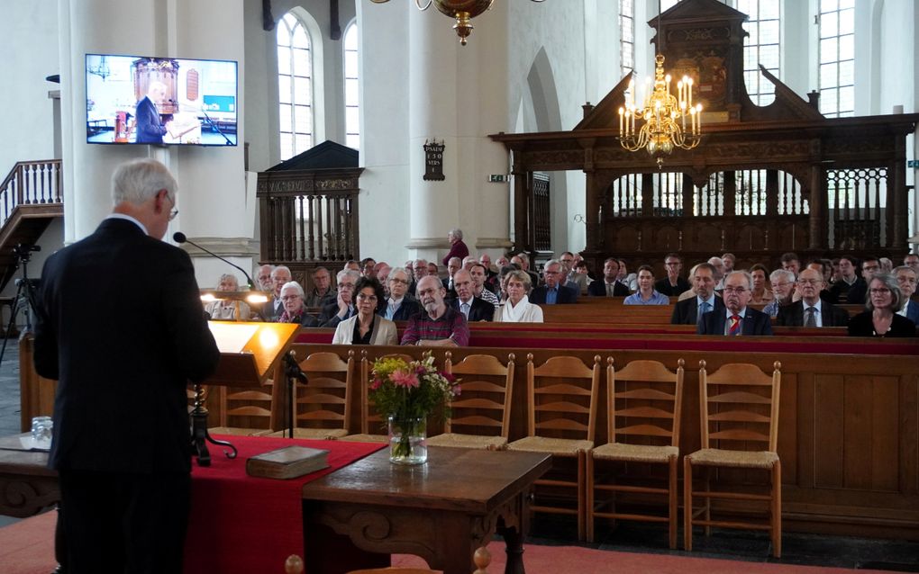 Stichting Vrienden van dr. H.F. Kohlbrugge hield zaterdag haar jaarlijkse Kohlbruggedag in Vianen. Een van de sprekers was dr. Bart Jan Spruyt (achter de katheder). beeld Jan van Reenen