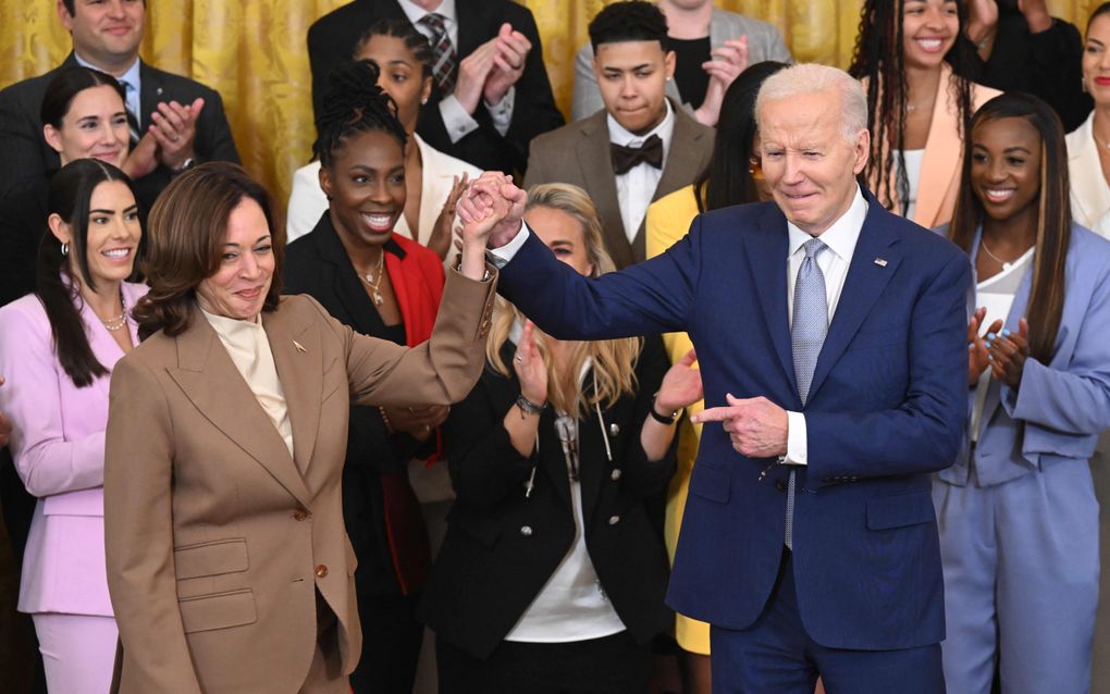 De Amerikaanse president Joe Biden en zijn vicepresident Kamala Harris. beeld AFP, Saul Loeb