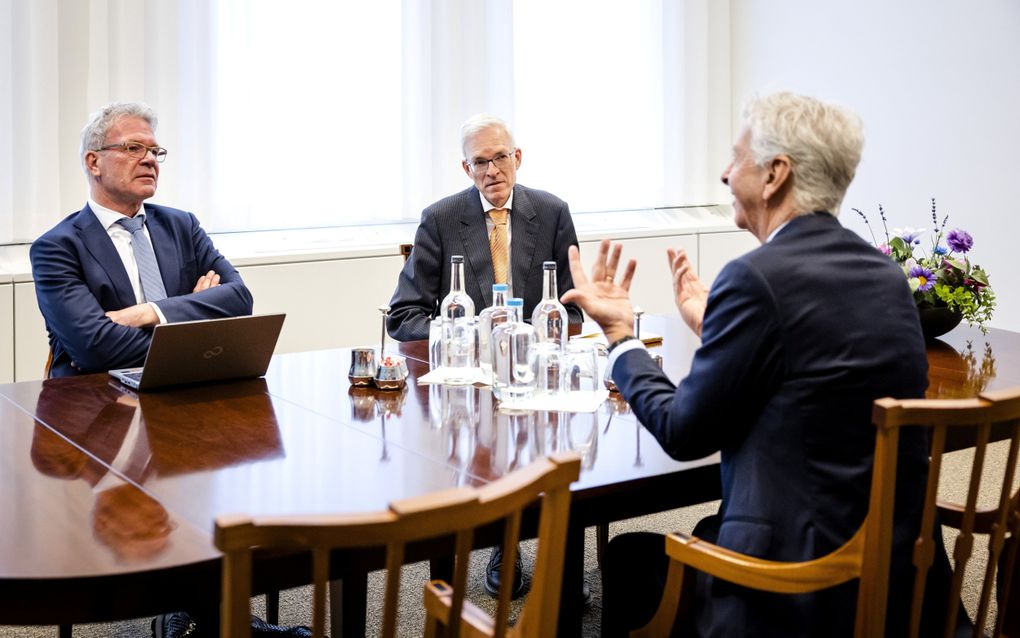 Ronald Plasterk (r.) ziet voor zichzelf geen rol meer weggelegd in een nieuw kabinet. beeld ANP, Phil Nijhuis