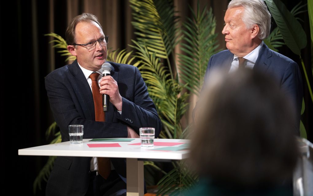 EU-lijsttrekker Bert-Jan Ruissen (SGP) tijdens een lijsttrekkersdebat voor de Europese parlementsverkiezingen. beeld ANP, Jeroen Jumelet 