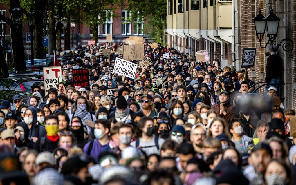 „De morele positie is voor de demonstranten extreem rechtlijnig en eenduidig: de Palestijnse slachtoffers zijn goed, Israël is fout.” beeld ANP, Ramon van Flymen