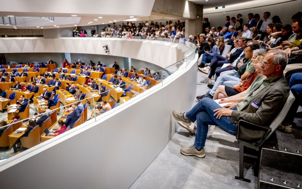 „Over het algemeen zijn in Nederland de partijen aan de linkerkant wel kritischer op het koningshuis dan de partijen aan de andere kant.” Foto: Kamerdebat over het hoofdlijnenakkoord. beeld ANP, Robin Utrecht