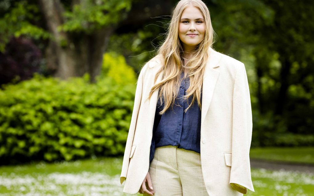 Prinses Amalia tijdens de traditionele fotosessie van de koninklijke familie op Paleis Huis ten Bosch. beeld ANP, Sem van der Wal