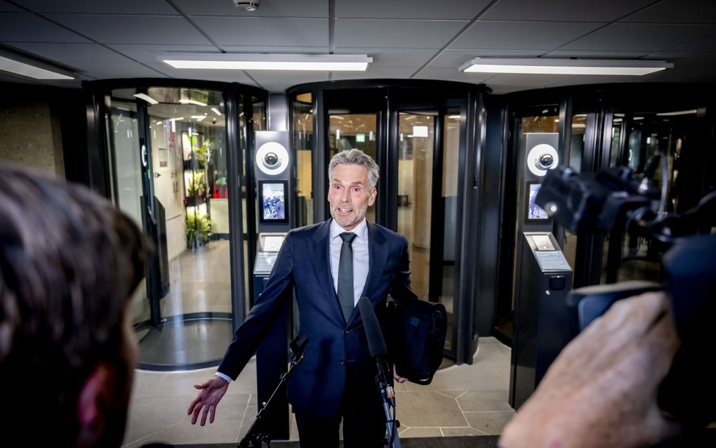 Beoogd minister-president Dick Schoof na afloop van de formatiegesprekken met de formerende partijen PVV, VVD, NSC, BBB en formateur Richard van Zwol.  beeld ANP, Robin Utrecht.