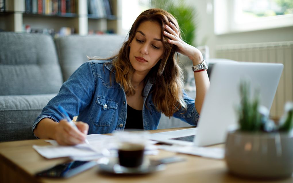 Hoe moeilijk de positie van starters ook is, het verzwijgen van een studieschuld is fraude. beeld Getty Images