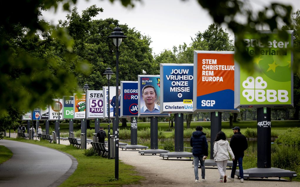 Verkiezingsborden in het straatbeeld voor de verkiezingen voor het Europees Parlement. beeld ANP, Koen van Weel