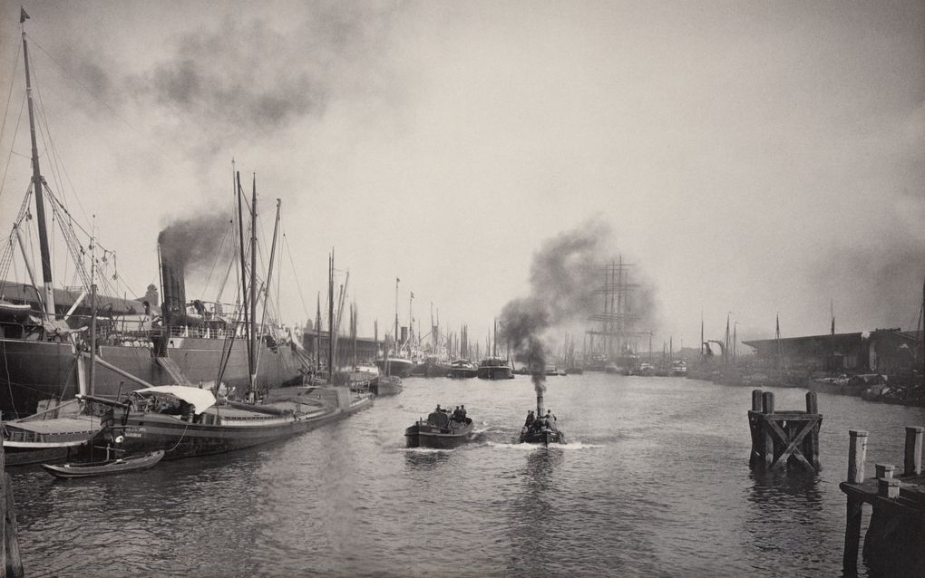 De Rotterdamse haven in 1899, gefotografeerd door Carl Emile Mögle. beeld Koninklijke Verzamelingen