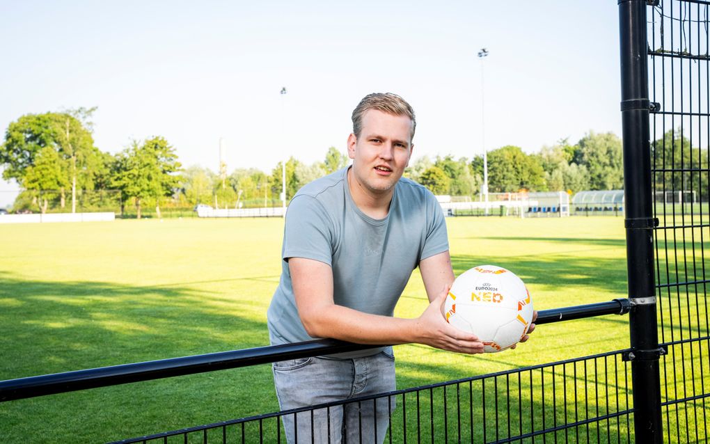 Jaap-Jan Speksnijder: „Ik kan met 100.000 procent zekerheid zeggen dat je beter kunt kiezen voor een leven met God dan voor een leven met voetbal.” beeld Cees van der Wal