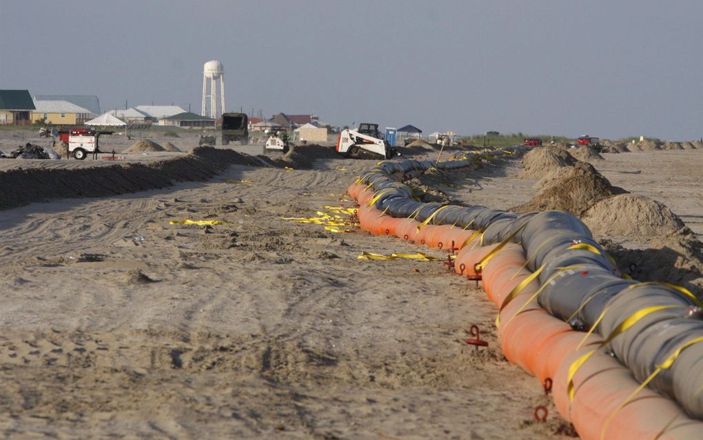 BP wil opvang van lekkende olie einde deze maand verdubbelen. Foto EPA