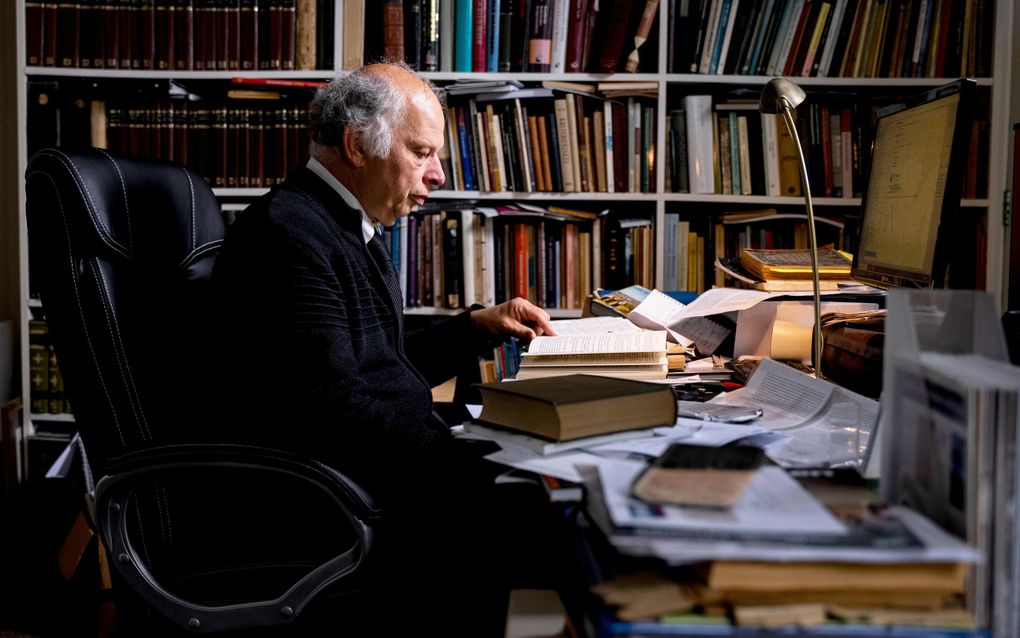 Ds. M. van Kooten weet zich een einzelgänger op het kerkelijk erf