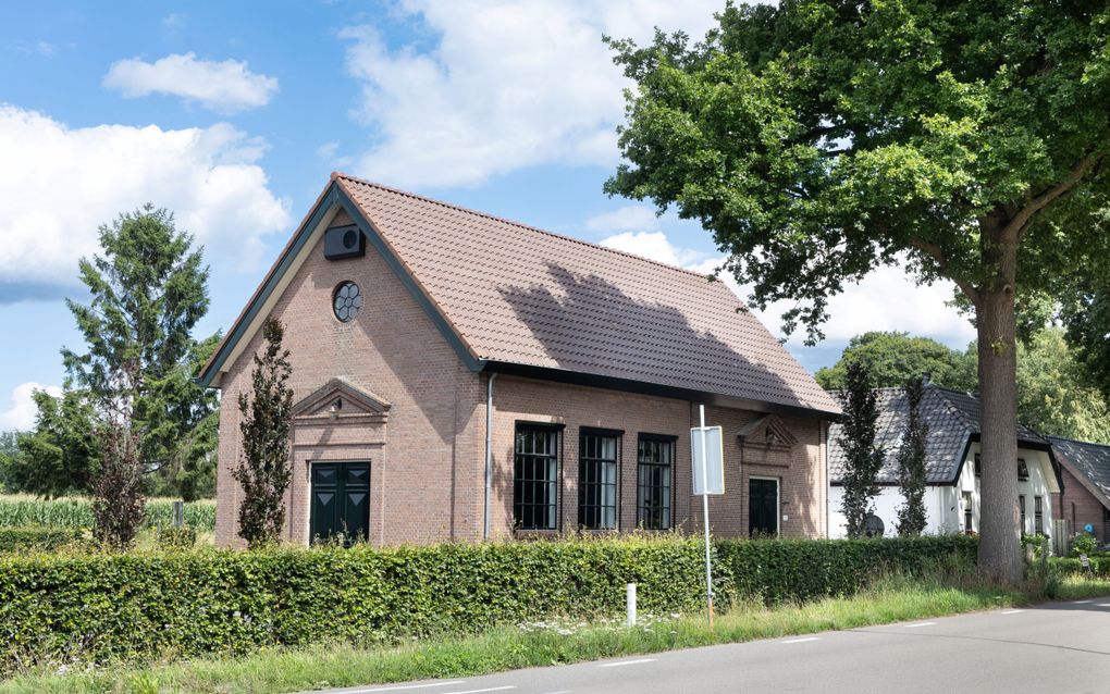Kerkraad Driedorp in de rechtbank: Moeten ze aanwezig zijn bij diensten van prof. dr. op 't Hof?