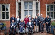 Engelandvaarders in 2018, voor het laatst in reünie bijeen. Naast prinses Beatrix was Ellis barones de Smeth-Brandon de enige vrouw in het gezelschap. beeld ANP, Robin Utrecht