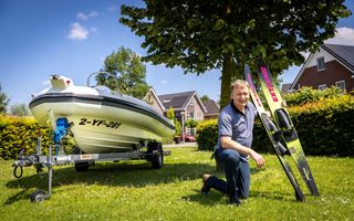 SGP-Kamerlid Diederik van Dijk kan zijn hoofd echt leegmaken tijdens waterskiën. beeld Henk Visscher