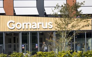 Afbeelding van de gevel van de Gomarus scholengemeenschap. 