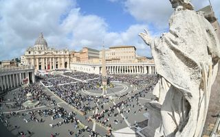 De Sint-Pieter in Rome. beeld AFP, Andreas Solaro