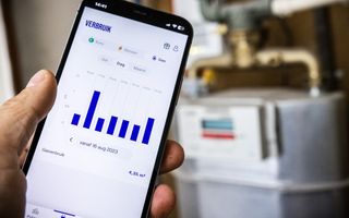 Het scherm van een smartphone waarop het dagelijkse gasverbruik is af te lezen. 