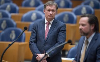SGP-Kamerlid Diederik van Dijk bij de interruptiemicrofoon