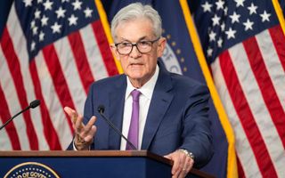 Fed-voorzitter Jerome Powell acht het „onwaarschijnlijk” dat de centrale bank de rente zal verhogen, beeld AFP, Saul Loeb