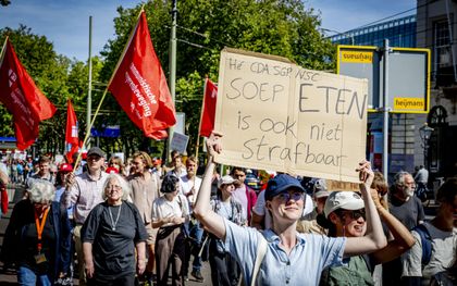 Nizozemska vlada omilila predlog zakona: pomoč pri nezakonitem bivanju ne bo kazniva