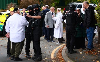 Twee doden bij aanval op synagoge in Manchester