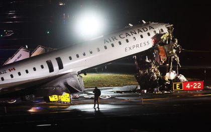 Veertig gewonden bij botsing luchthaven LaGuardia, piloten komen om.