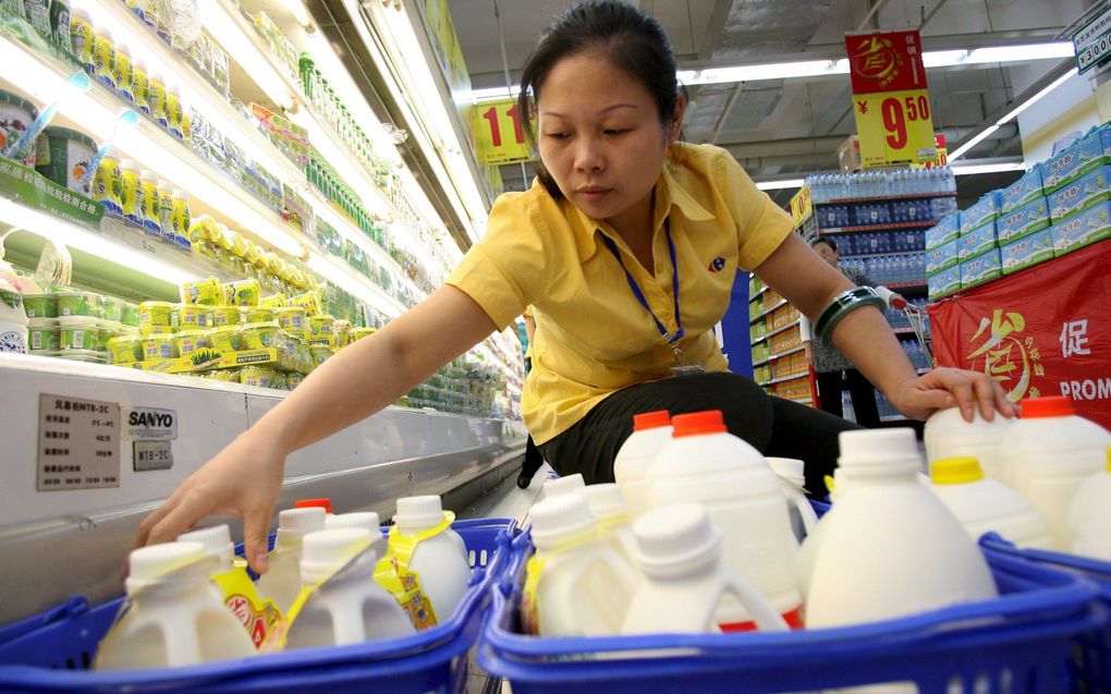 In 2008 werden Chinese melkprodukten vernietigd nadat ze met melamine vervuild waren. Foto EPA