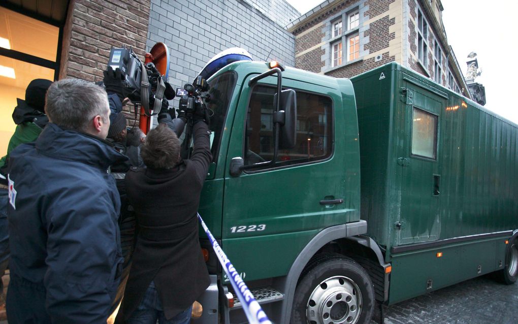 Graafwerk bij het huis van moordenaar Janssen levert niets op. Foto EPA