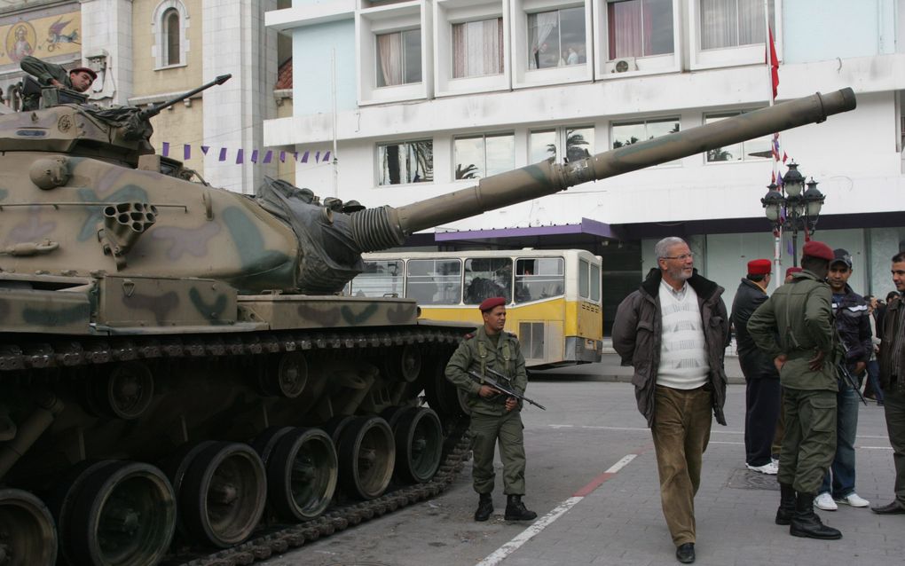 Het harde optreden van politie en strijdkrachten in Tunesië kostte in de voorgaande weken enkele tientallen betogers en omstanders het leven. Foto EPA