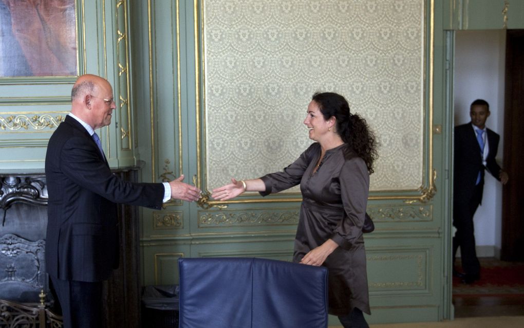 Informateur Uri Rosenthal ontvangt GroenLinks-fractievoorzitter Halsema maandag in het gebouw van de Eerste Kamer in Den Haag voor een gesprek. Foto ANP