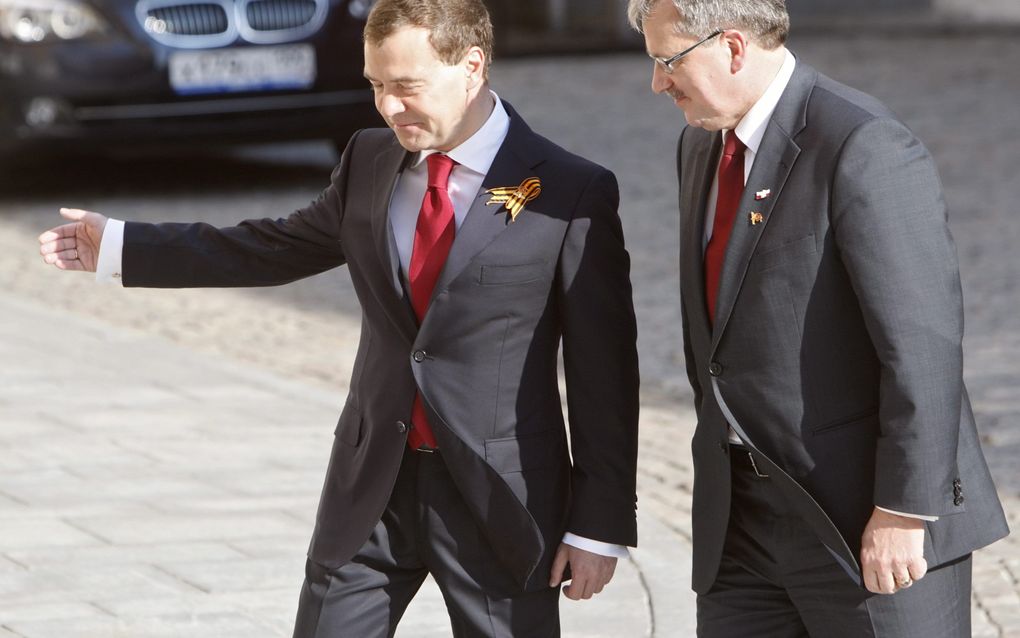 Komorowski (rechts) en Medvedev. Foto EPA