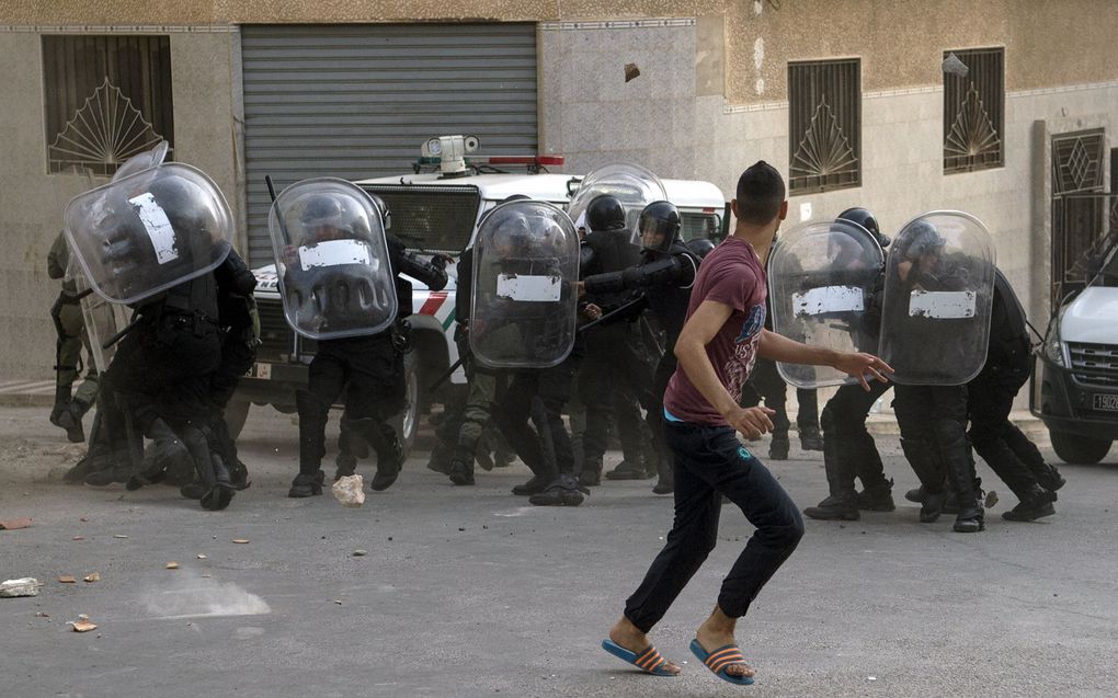 Protest in Al Hoceima tegen de schending van mensenrechten in de Noord-Marokkaanse regio Rif. beeld AFP