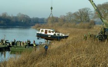 ITTEREN â€“ Brandweer en politie hebben vrijdag in de Maas in de buurt van Itteren het lichaam gevonden van een van de twee mannen die vermist werden na het bootongeval bij een stuw bij Borgharen, afgelopen zondag. Het lukte bergers vrijdag rond het midda