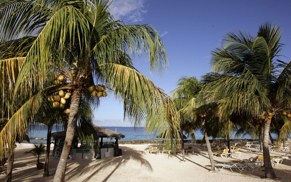 De Eilandsraad van Bonaire heeft een motie aangenomen omvoor 1 oktober 2010 een referendum te houden over de staatkundige toekomst van Bonaire. Foto ANP