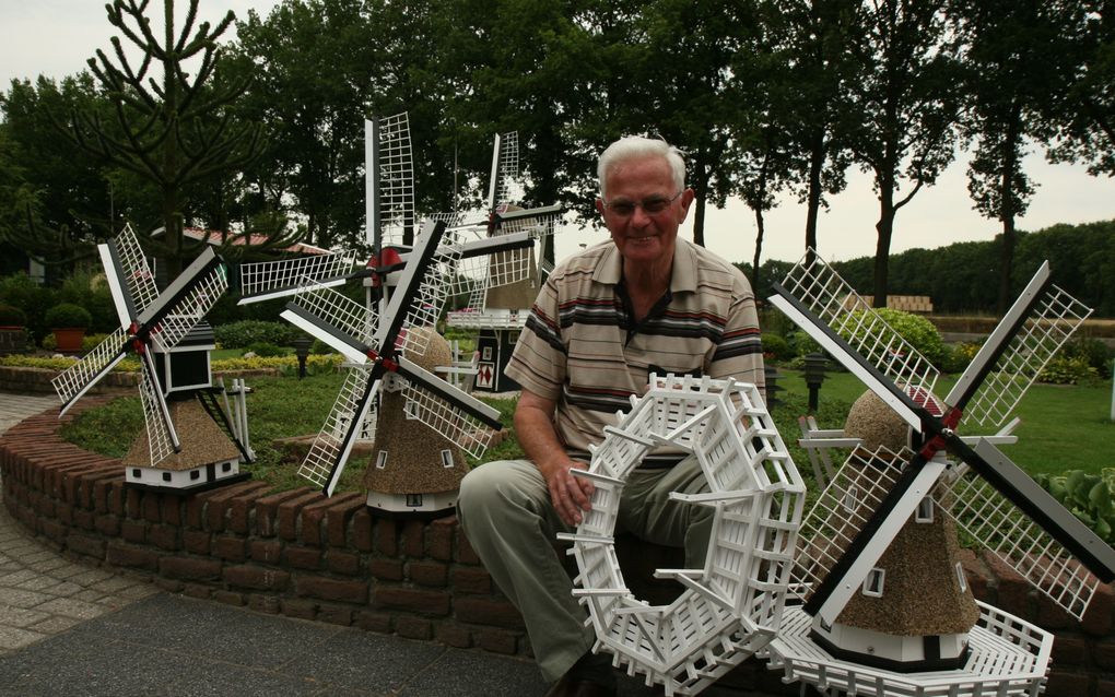 ELST – Henk Borsje: „Je kunt het zo gek niet bedenken, mijn molens gaan overal heen. In Nederland, en daarbuiten.” Foto Bureau Stern