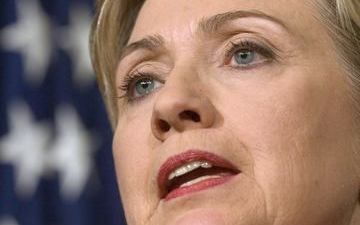 WASHINGTON - Senator Hillary Clinton. Het slagveld dat ook wel de Amerikaanse voorverkiezingen wordt genoemd, begint bij de Democratische partij steeds grootsere vormen aan te nemen. Zaterdag meldde senator en gewezen first lady Hillary Clinton zich aan h