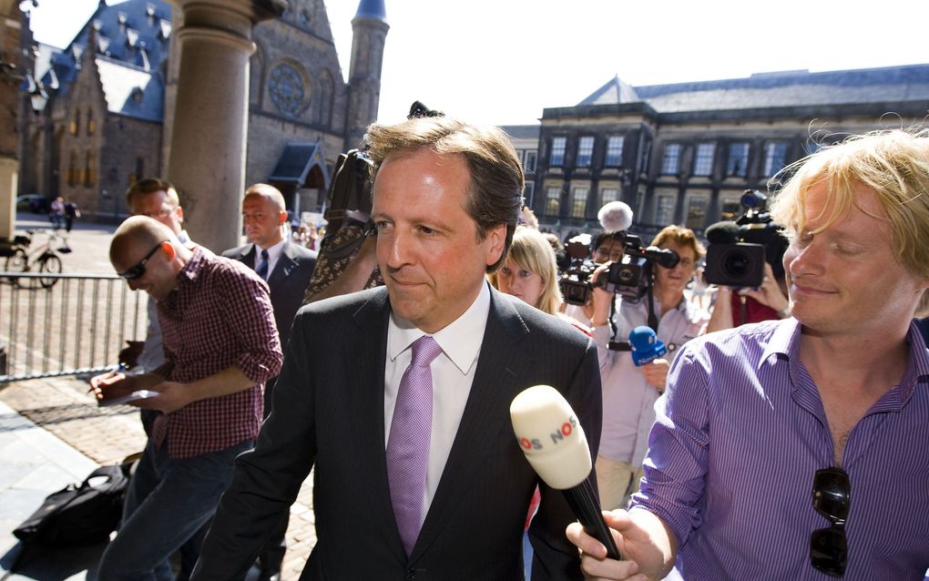 D66-leider Pechtold arriveert op het Binnenhof voor overleg met informateur Rosenthal. Foto ANP