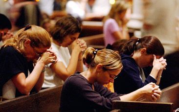 Het is verbazend hoe weinig tolerantie er is bij volksvertegenwoordigers tegenover kleine religieuze partijen en minderheden.Â¶ - Foto EPA