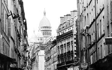 PARIJS - Frankrijk is lange tijd beschouwd als een van Europa’s vijandigste landen ten opzichte van het Evangelie. Het wordt wel het zendelingenkerkhof genoemd. Foto: Parijs met uitzicht op de Sacre Coeur. - Foto RD