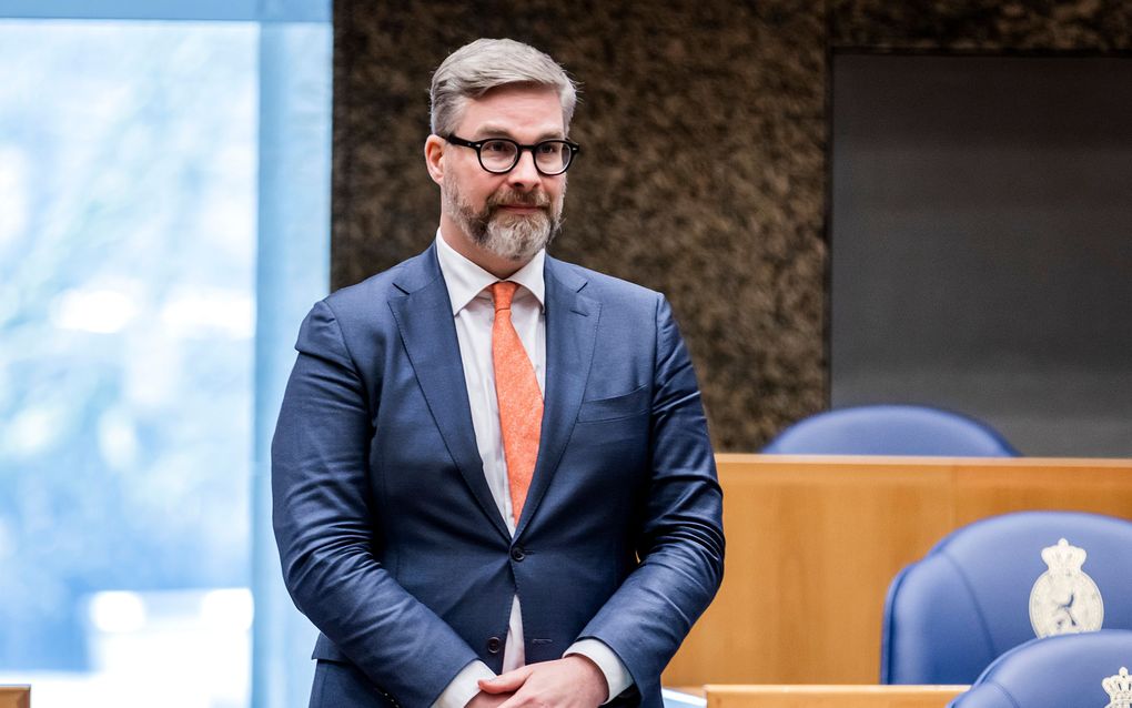 Sidney Smeets (D66) tijdens de beëdiging als lid van de Tweede Kamer. beeld ANP REMKO DE WAAL