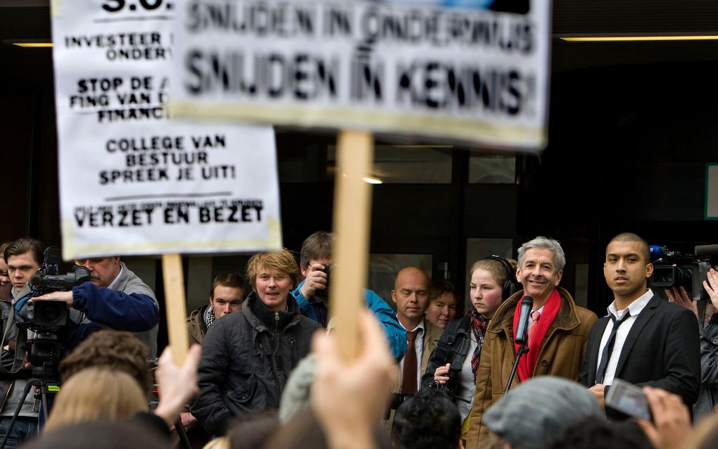 Studenten protesteren in april tegen mogelijke afschaffing van de basisbeurs. Foto ANP