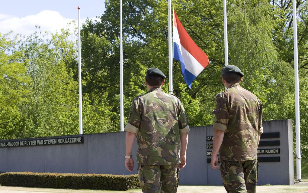 Vlag halfstok in Oirschot. Foto ANP