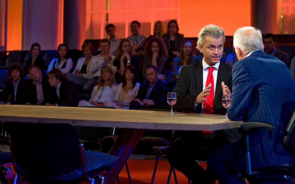 DEN HAAG - Geert Wilders zit woensdag als enige aan tafel tijdens het slotgesprek met Paul Witteman. Foto ANP