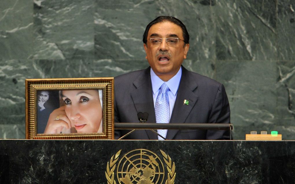 President Zardari is terug van zijn buitenlandse reis. Foto EPA