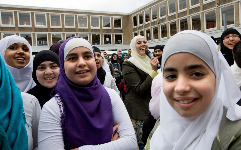 BERLIJN - Het Berlijnse gerechtshof heeft donderdag bepaald dat een school in Berlijn niet verplicht is een aparte gebedsruimte voor een islamitische leerling te reserveren. Foto ANP