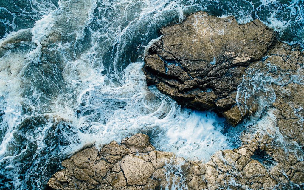 Door genade is er geen angst meer voor de almachtige God, maar een kinderlijk vrezen en liefhebben van Hem. beeld Unsplash