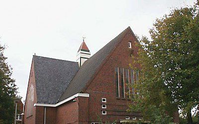 De protestantse kerk te Nij Altoenae. Foto Kerk tussen de Dijken