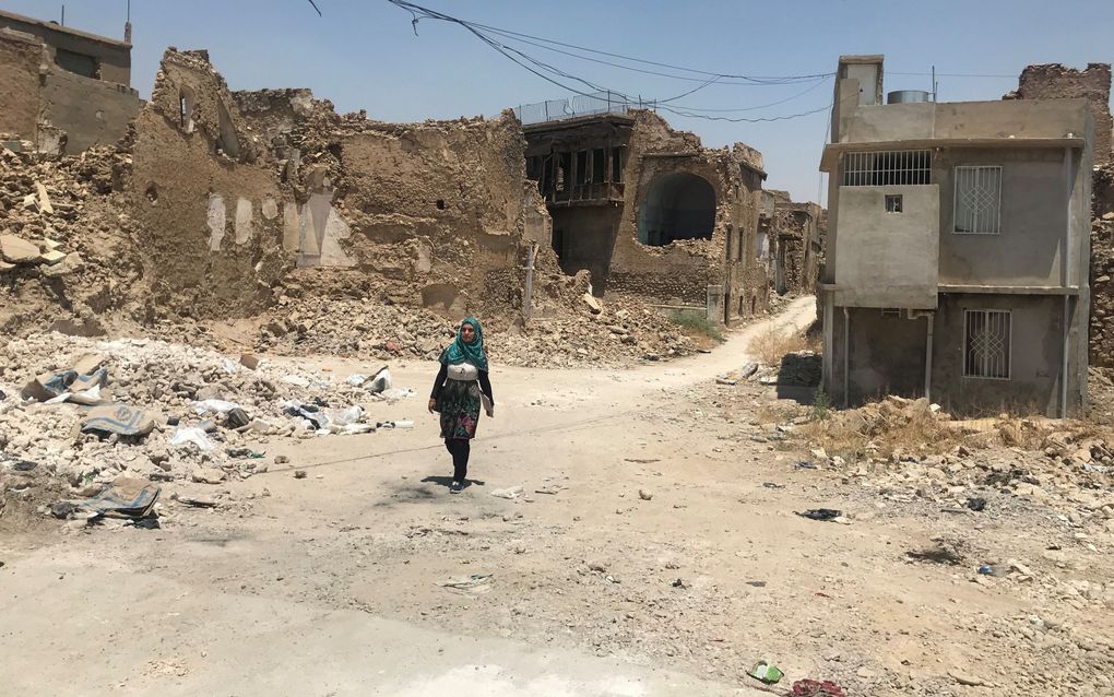 Beeld van de verwoestingen in de Noord-Iraakse stad Mosul, zoals die deze zomer nog te zien waren. Ze zijn veroorzaakt door Iraakse troepen die de stad op IS veroverden.  beeld RD​, Ab Jansen