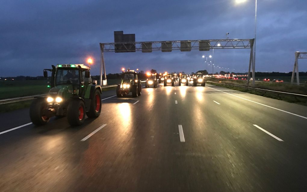 Boerenprotest op de A12 bij Woerden. beeld RD