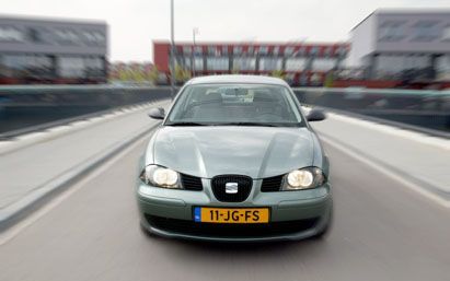 De nieuwe Seat Ibiza oogt fris, jong en modern. Precies datgene wat moederconcern Volkswagen met het Spaanse merk voorstaat. - Foto RD, Sjaak Verboom